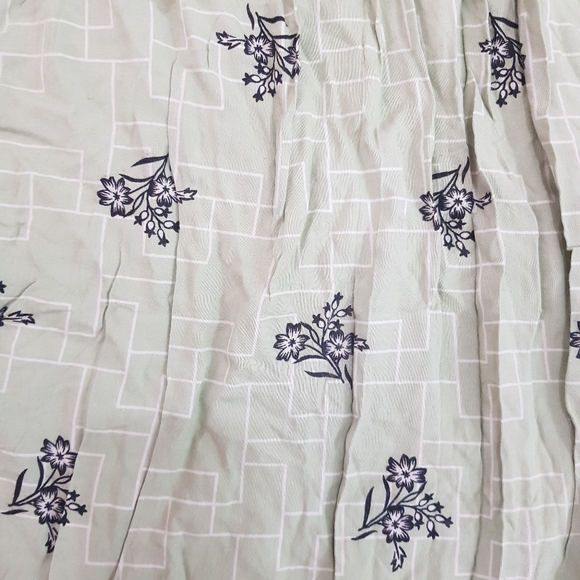 Floral print Top - Picture 6 of 6